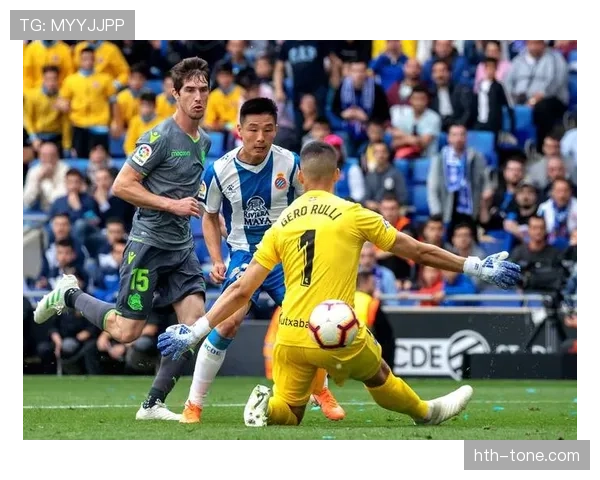 埃斯帕尼奥尔重返西甲，新赛季承载期待迎战新挑战