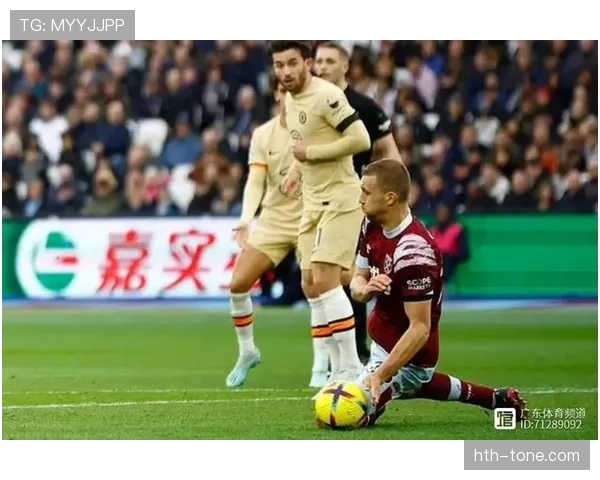 门将提前移动越位判罚，这种情况裁判到底如何界定？